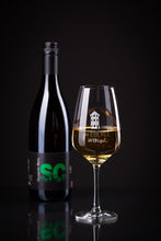 Lade das Bild in den Galerie-Viewer, 2020 Sauvignon Blanc GUT
